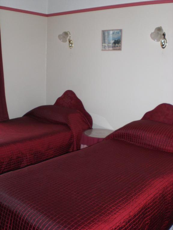 Melville Lodge Gatwick Horley Cameră foto