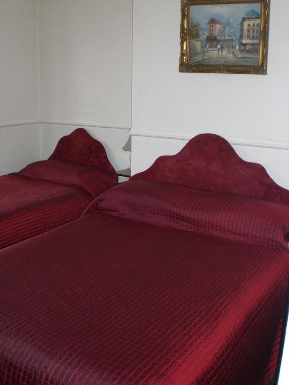 Melville Lodge Gatwick Horley Cameră foto