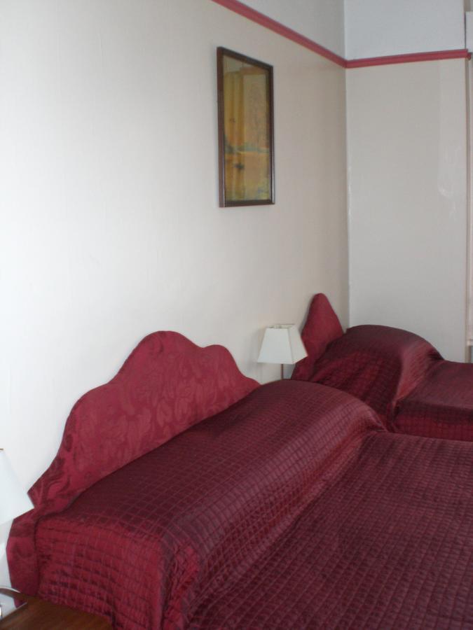 Melville Lodge Gatwick Horley Cameră foto